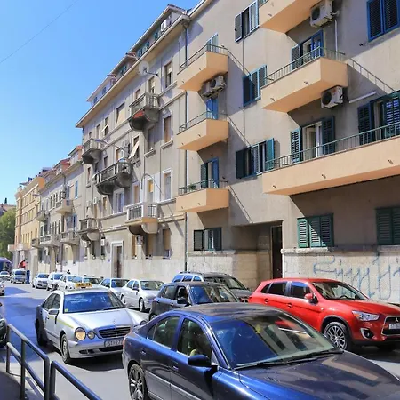 With Wifi - 11654 Split